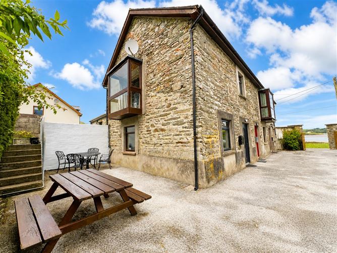 Photo 5 of 25 — 3 Seaview Court, Sea Road , Courtmacsherry, West Cork