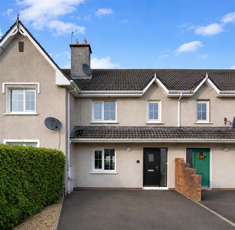 23 The Cedars, Classes Lake, Ovens, Cork
