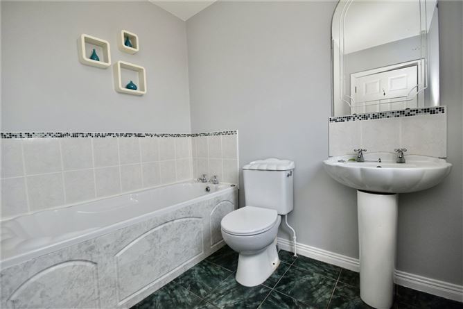 Photo 7 of 18 — 28 Hazelbrook Crescent, Letterkenny, Co. Donegal