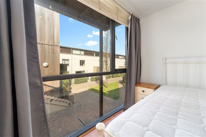 36, Parkview Green, Finglas