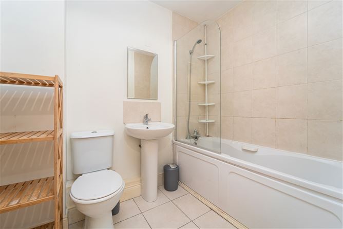 36, Parkview Green, Finglas