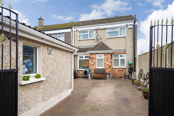 74 Sandyhill Gardens, Ballymun Dublin 11