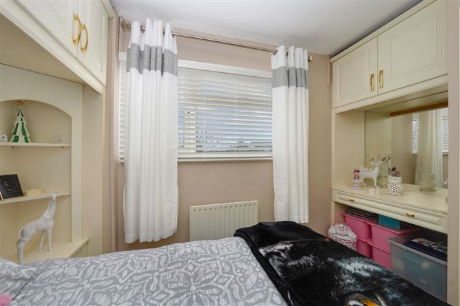 74 Sandyhill Gardens, Ballymun Dublin 11