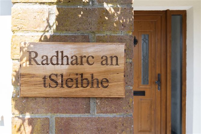 Radharc an TSléibhe, Knockroe, Borris, Co. Carlow