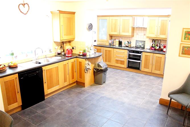 8 Sarto Lawn, Sutton, Dublin 13