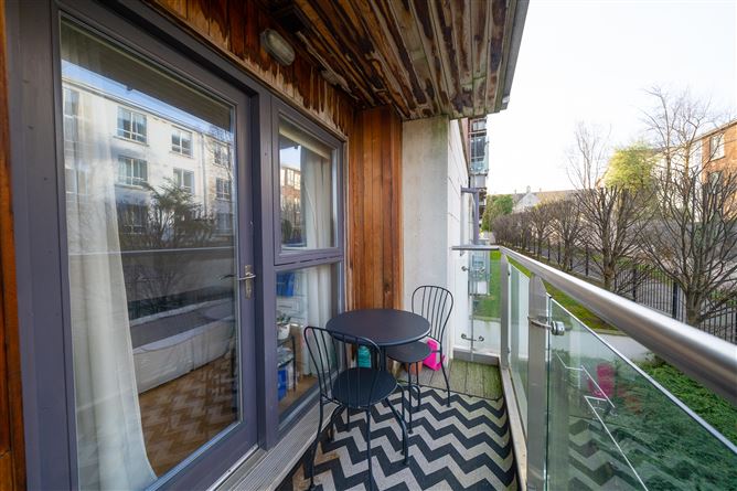 66/66A Hyde Square Apartment and Live/Work Unit, Kilmainham, Dublin 8