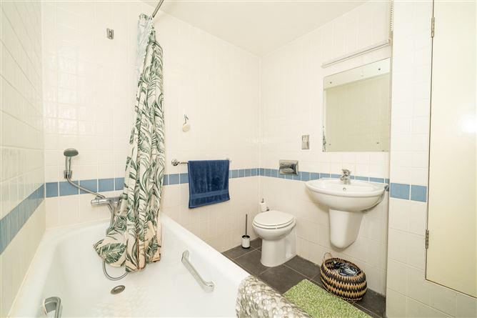 66/66A Hyde Square Apartment and Live/Work Unit, Kilmainham, Dublin 8