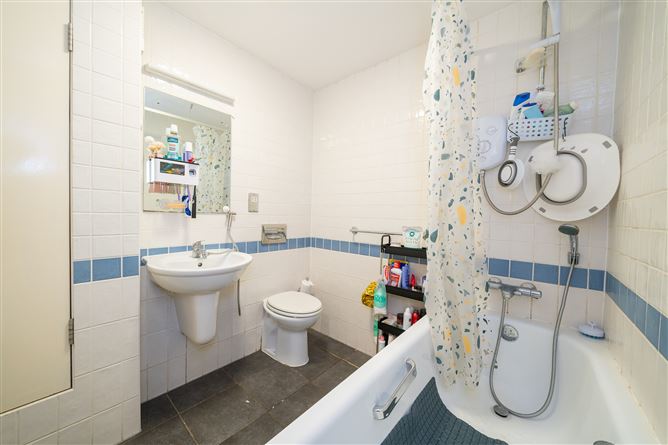 66/66A Hyde Square Apartment and Live/Work Unit, Kilmainham, Dublin 8