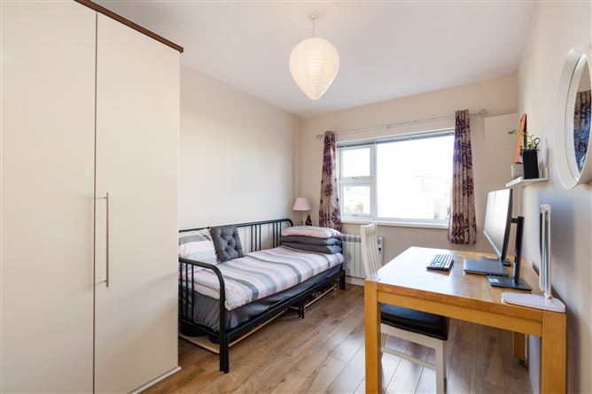 Apt, 19 Seapark, Mount Prospect Avenue, Clontarf, Dublin 3