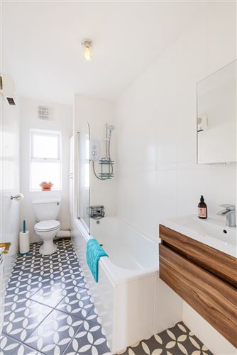Apt, 19 Seapark, Mount Prospect Avenue, Clontarf, Dublin 3