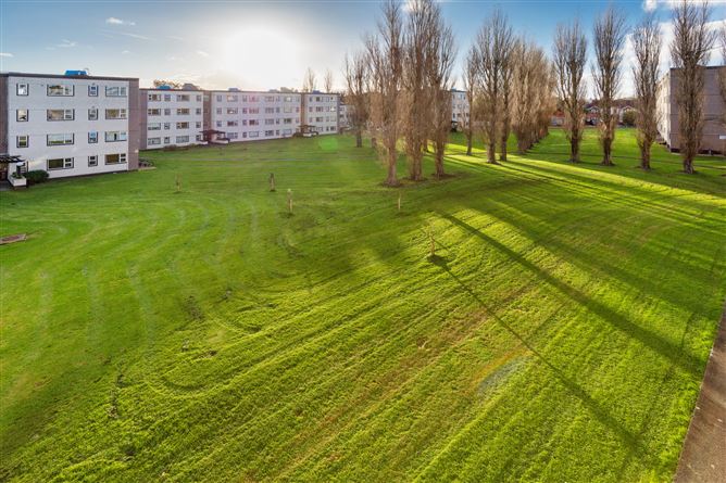 Apt, 19 Seapark, Mount Prospect Avenue, Clontarf, Dublin 3