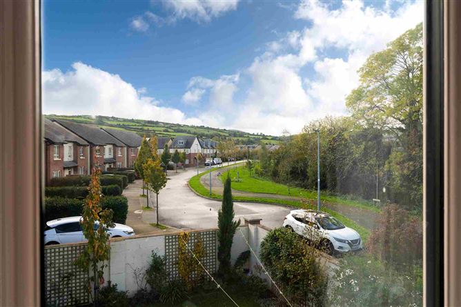 1 Dodderbrook View, Ballycullen, Dublin 24