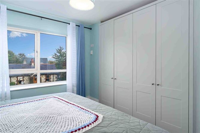 1 Dodderbrook View, Ballycullen, Dublin 24