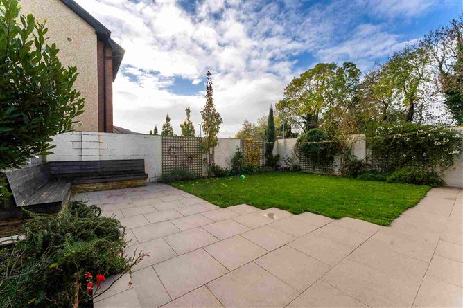 1 Dodderbrook View, Ballycullen, Dublin 24