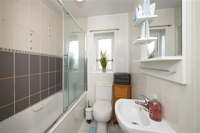 9 Manor Avenue, Grange Manor, Ovens, Cork