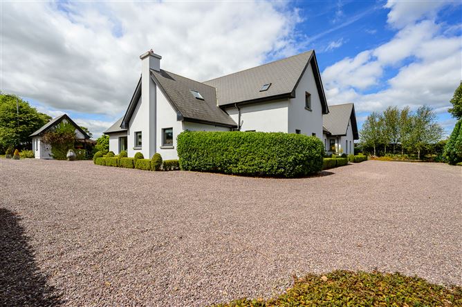 Photo 70 of 161 — Stonehill Stud Farm, Ballinvarosig, Carrigaline, Cork