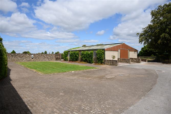 Photo 113 of 161 — Stonehill Stud Farm, Ballinvarosig, Carrigaline, Cork