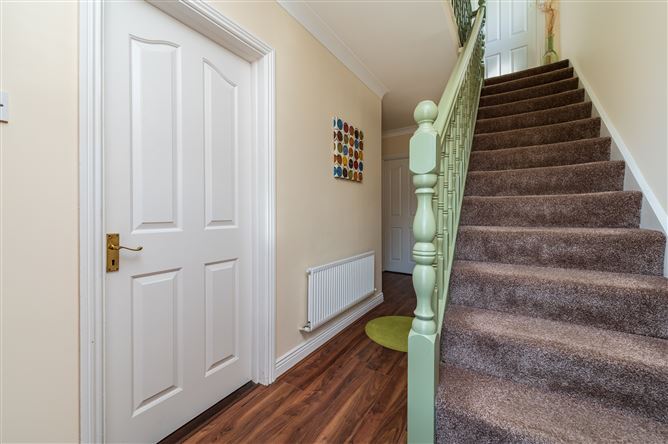 https://photos-a.propertyimages.ie/media/2/7/1/5005172/6ff8c8f3-f6b6-4ce3-9b89-0f3789cc5fb9_l.jpg