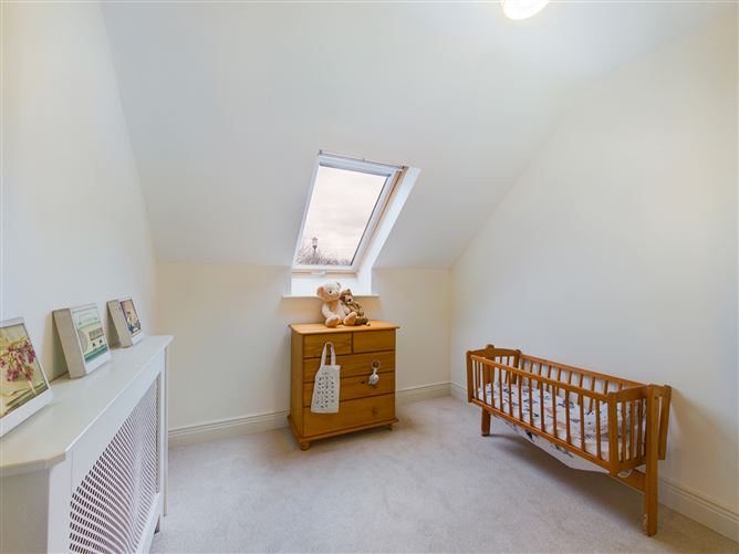15 Abbot Crescent, Holycross, Thurles, Co. Tipperary
