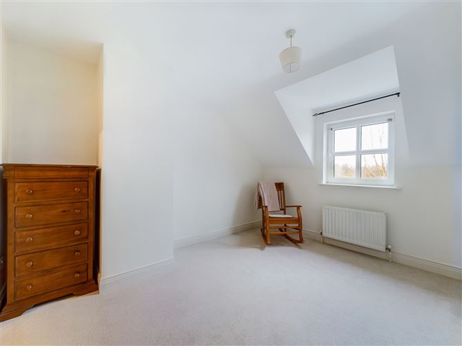15 Abbot Crescent, Holycross, Thurles, Co. Tipperary
