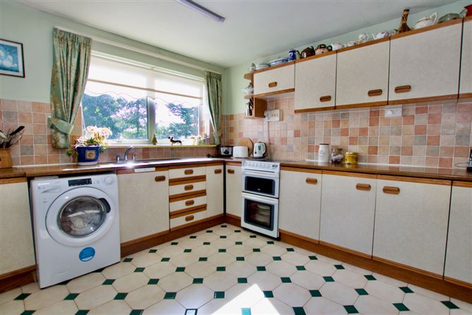 Villasaeta, Coosan Point Road, Athlone, Co. Westmeath