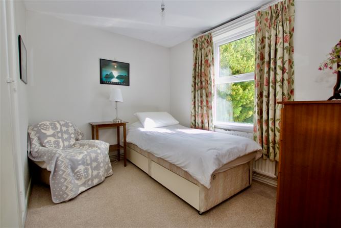 Villasaeta, Coosan Point Road, Athlone, Co. Westmeath