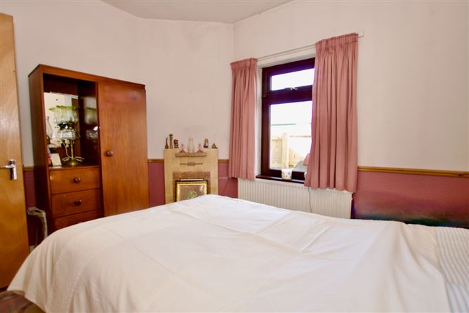 Villasaeta, Coosan Point Road, Athlone, Co. Westmeath