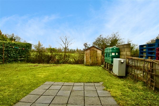 31 Barrys Ave, Tarmonbarry, Roscommon