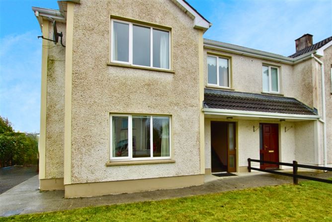 31 Barrys Ave, Tarmonbarry, Roscommon