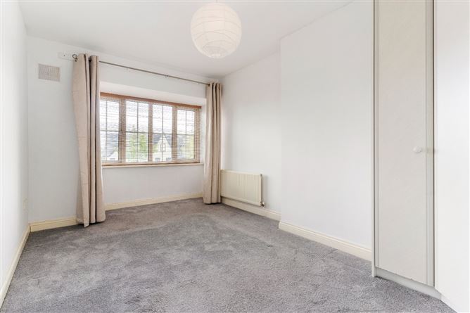 69 Springvale, Edmondstown Road, Rathfarnham, Dublin 16