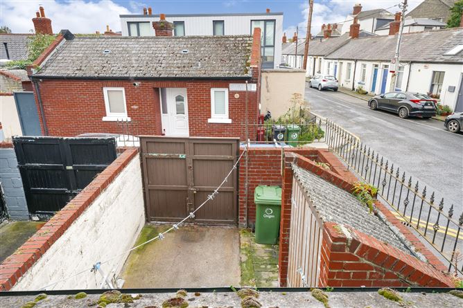 18 Lower Clanbrassil Street, Dublin 8