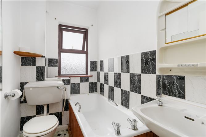 18 Lower Clanbrassil Street, Dublin 8
