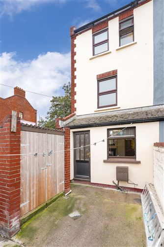 18 Lower Clanbrassil Street, Dublin 8