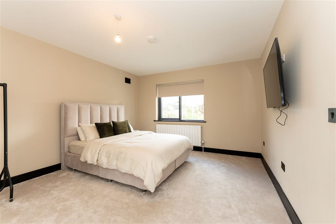 5 Revington Gardens , North Circular Road, Limerick