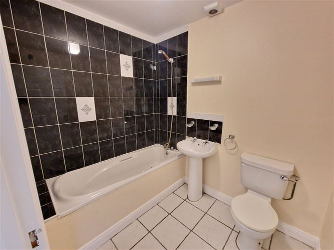 Photo 15 of 17 — 24 Cathedral Court, Ennis, Co. Clare