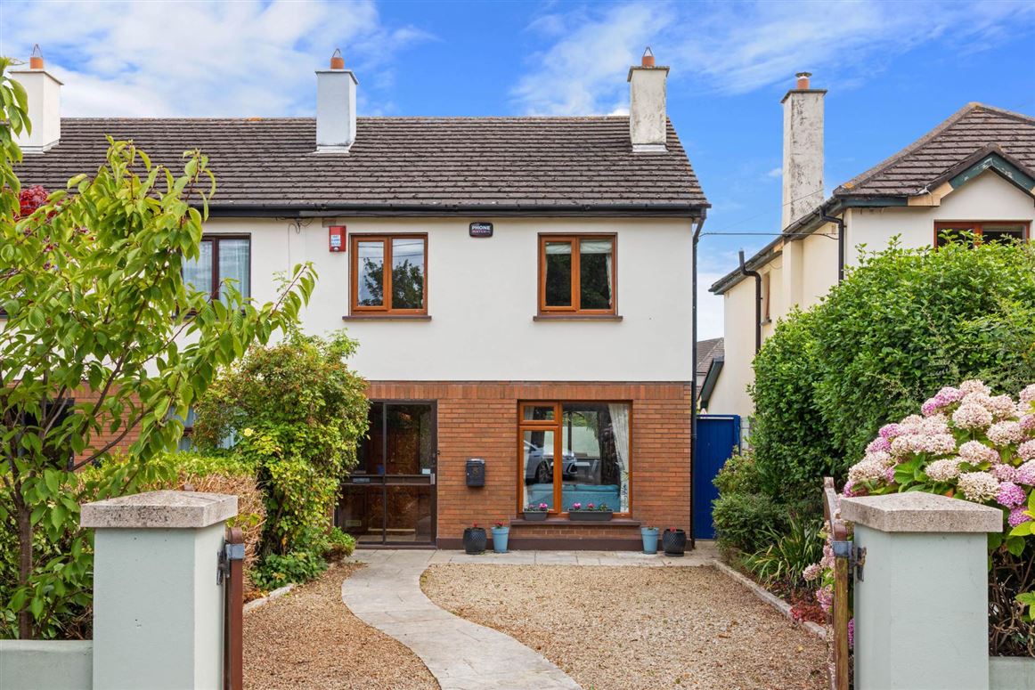 8 Avondale Lawn, Blackrock, County Dublin