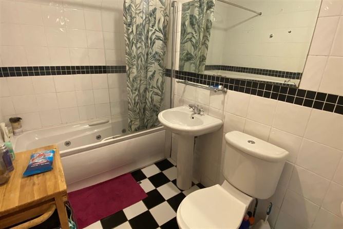 8 Radharc An Chlair, Gratton Road, Galway City, Galway, Co. Galway