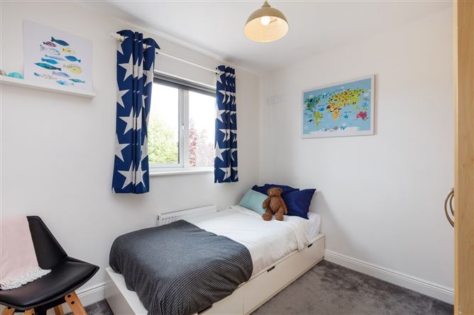 2 Gainsborough Green, Malahide, Co. Dublin