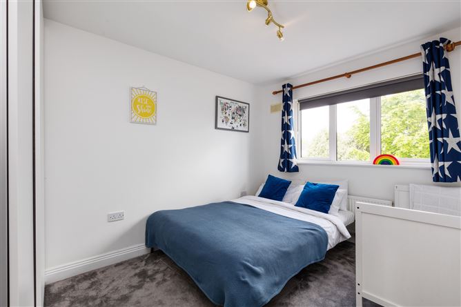 2 Gainsborough Green, Malahide, Co. Dublin