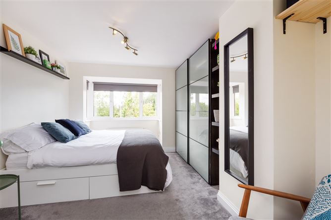 2 Gainsborough Green, Malahide, Co. Dublin