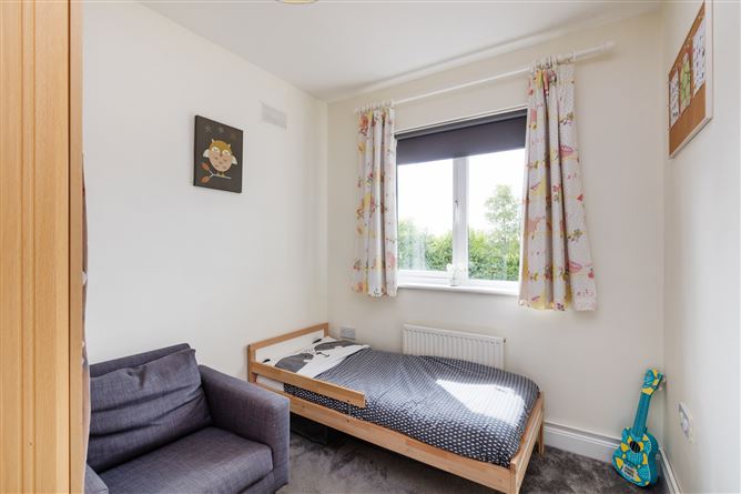 2 Gainsborough Green, Malahide, Co. Dublin