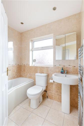 2 Gainsborough Green, Malahide, Co. Dublin