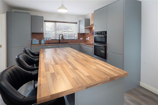 3 Beechwood Avenue, Cluain Ard, Cobh, Cork