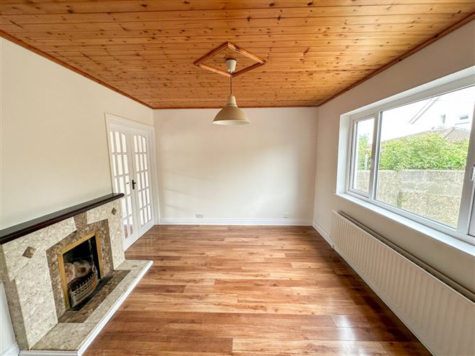 13 Lakeshore Drive, Renmore, Galway City