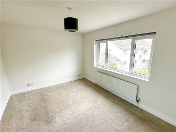 13 Lakeshore Drive, Renmore, Galway City