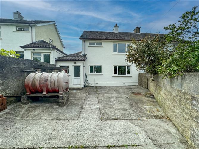 13 Lakeshore Drive, Renmore, Galway City