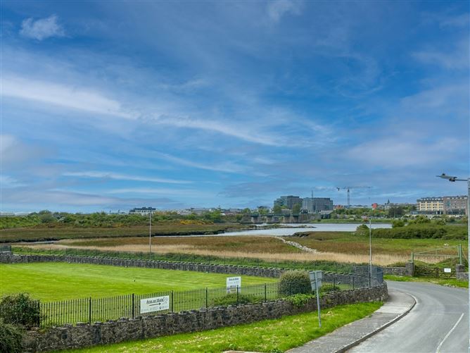 13 Lakeshore Drive, Renmore, Galway City