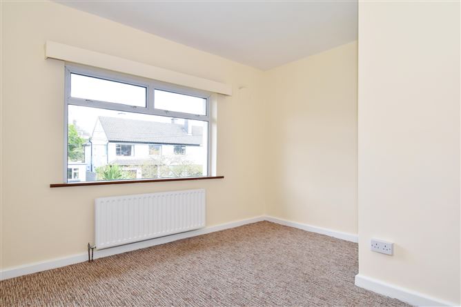 26 Glenard Crescent, Salthill, Galway