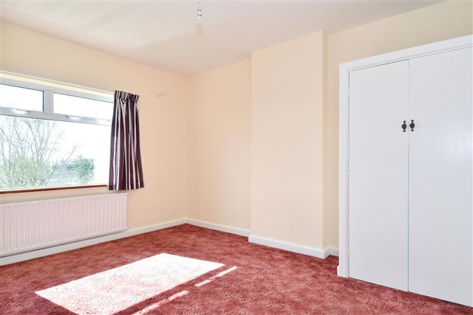 26 Glenard Crescent, Salthill, Galway