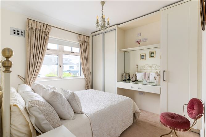 11 Abbey Park, Monkstown, Blackrock, Co. Dublin